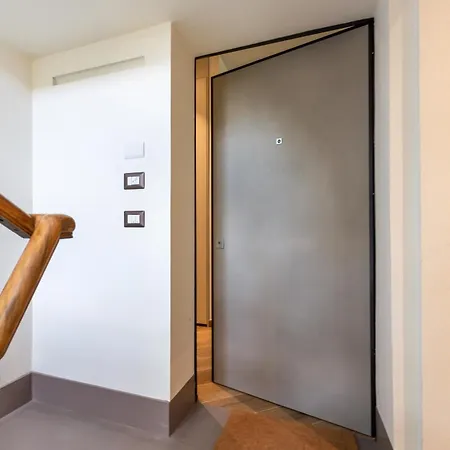Guesthost - Exclusive Getaway - With Shared Pool & Parking Apartamento