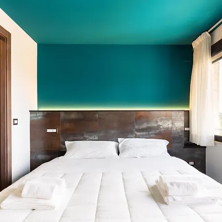 Guesthost - Exclusive Getaway - With Shared Pool & Parking Apartamento *