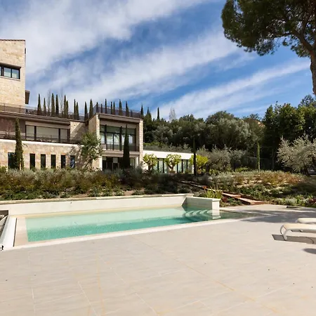 Guesthost - Exclusive Getaway - With Shared Pool & Parking Perugia