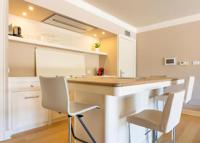 Apartamento Exclusive Getaway - With Shared Pool & Parking *