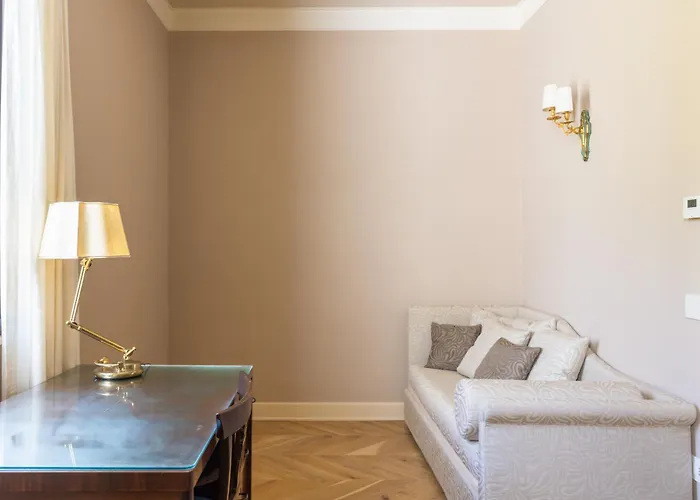 Apartamento Exclusive Getaway - With Shared Pool & Parking