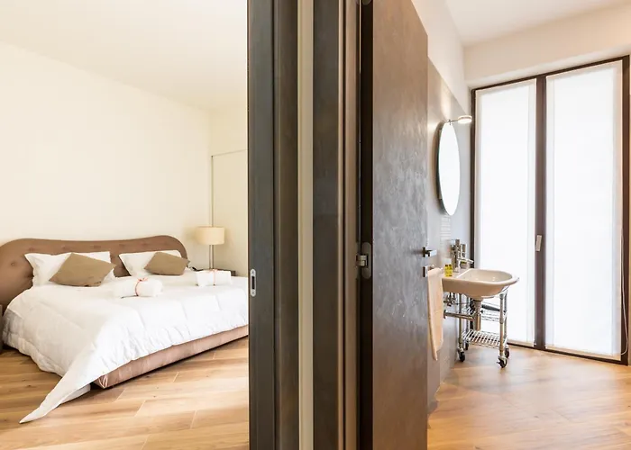 Exclusive Getaway - With Shared Pool & Parking Apartamento *