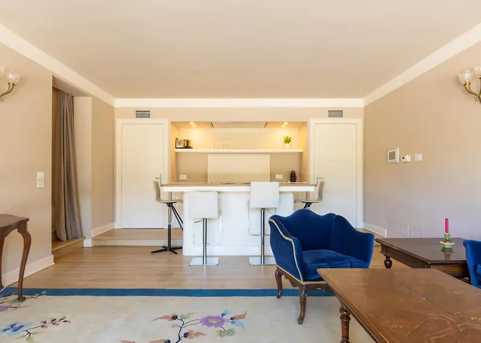 Exclusive Getaway - With Shared Pool & Parking