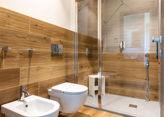 Exclusive Getaway - With Shared Pool & Parking *