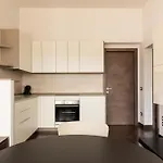 Apartmán Exclusive Getaway - With Shared Pool & Parking