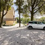 Exclusive Getaway - With Shared Pool & Parking Perugia