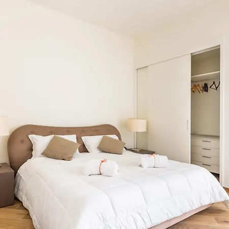 Διαμέρισμα Guesthost - Exclusive Getaway - With Shared Pool & Parking