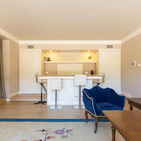 Exclusive Getaway - With Shared Pool & Parking