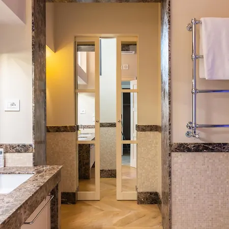 Exclusive Getaway - With Shared Pool & Parking