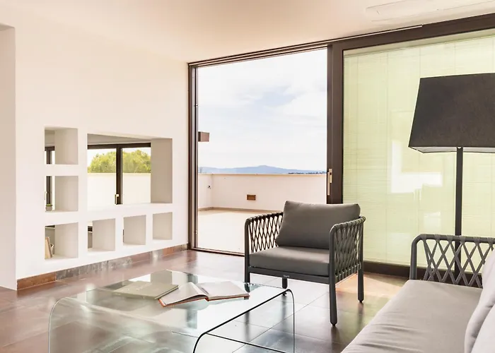 Exclusive Getaway - With Shared Pool & Parking דירה פרוג'ה