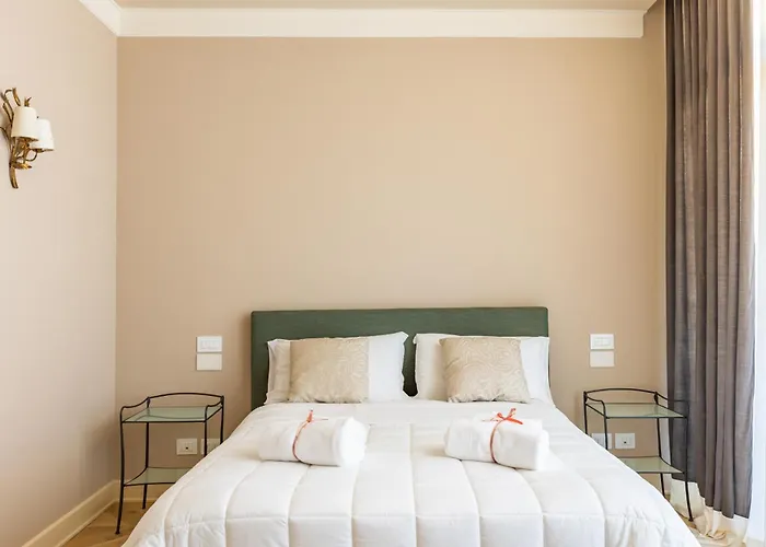 Exclusive Getaway - With Shared Pool & Parking Апартаменты