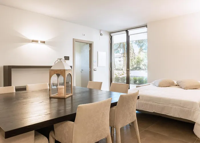 דירה Exclusive Getaway - With Shared Pool & Parking פרוג'ה